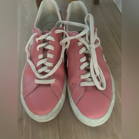 Veja Pink and White Women's Sneakers - Picture 6 of 9
